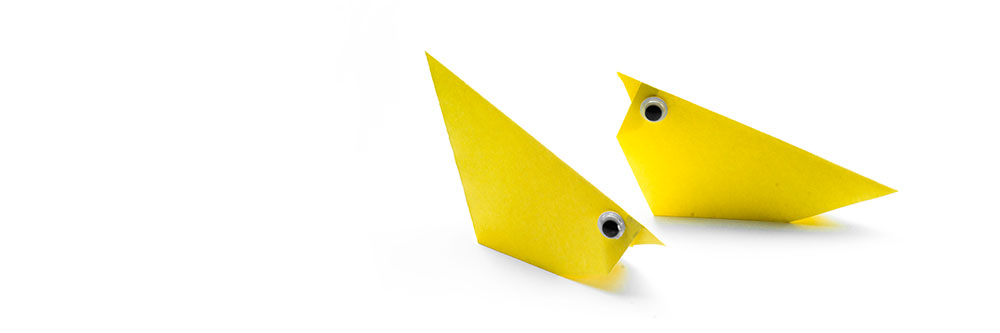 Zwei gelbe Origami-Küken